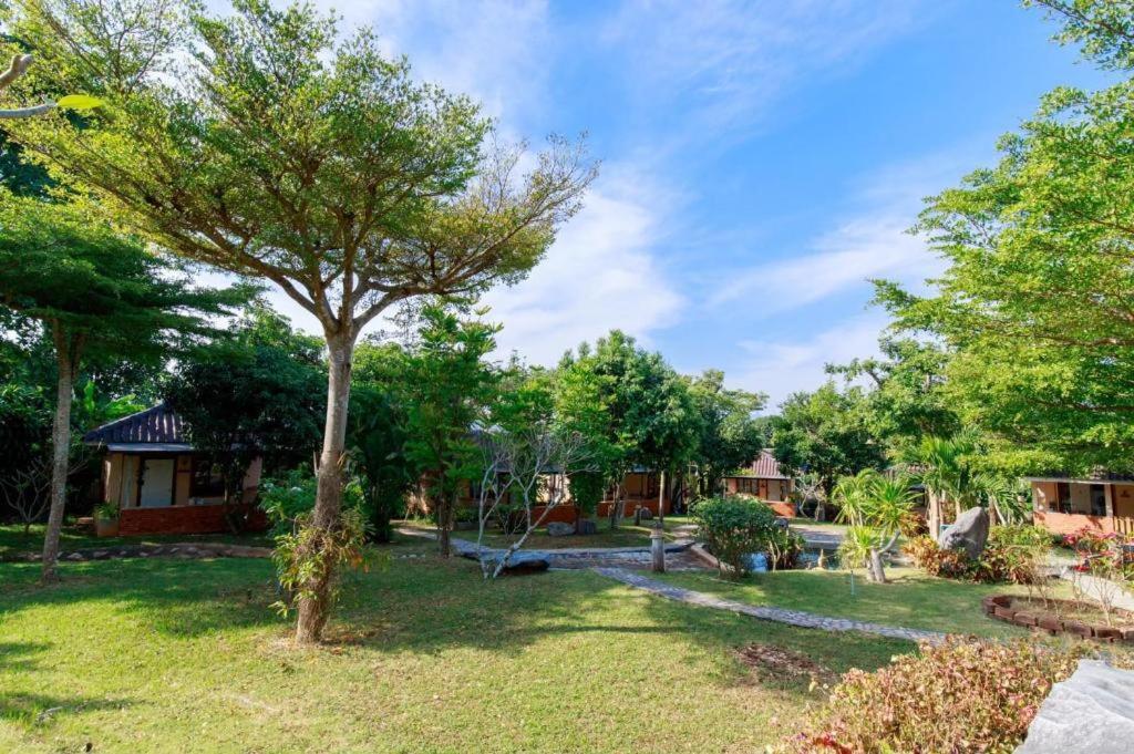 Dusit Talai Resort Му-Си Экстерьер фото
